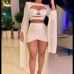 Fashion nova sequin set, color white/pink, size small